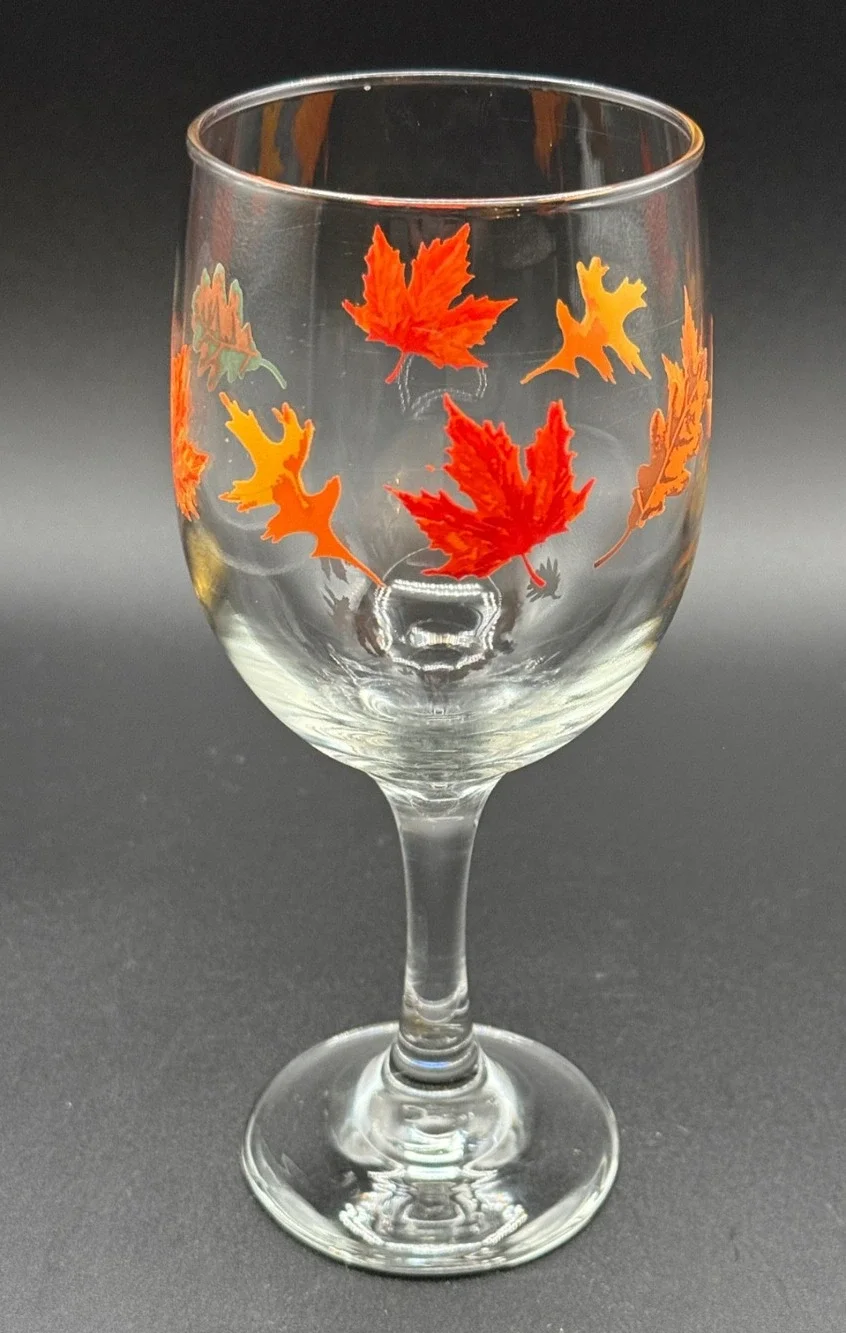 🍁 Vintage Autumn Leaves Wine Glass 7.25” Tall – Fall Maple Leaf Stemware Libbey